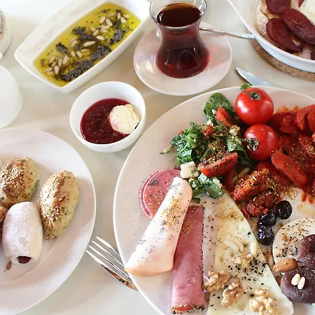 Beyaz Yali Ayvalı